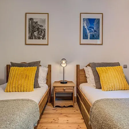 Vallet 1, Alpes Travel, Old Town, Sleeps 6 * שאמוני