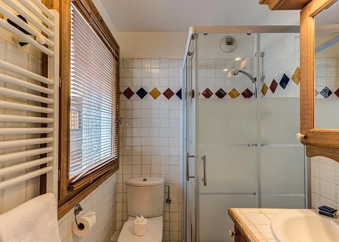 Vallet 1, Alpes Travel, Old Town, Sleeps 6 * שאמוני